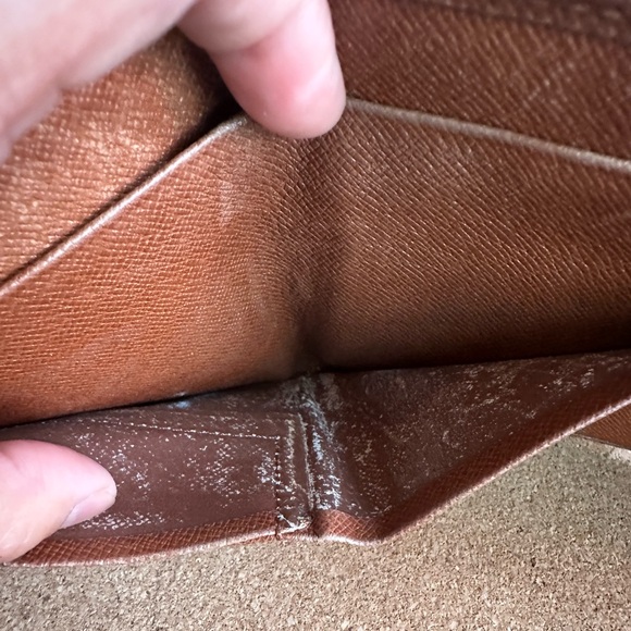 Louis Vuitton Monogram Bifold Wallet - Picture 16 of 16